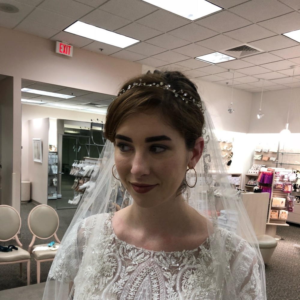 Rhinestone and pearl sequin head piece